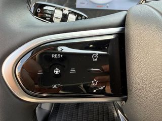 Ebro S700 1.6 TGDI Luxury 7 DCT