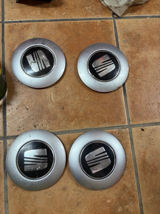 Variado plasticos interior ibiza 6k2/ cordoba 6k2