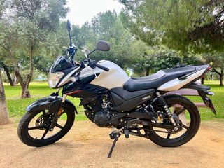 Yamaha YS 125cc Naked