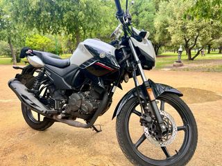 Yamaha YS 125cc Naked