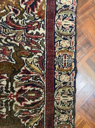 Antico tappeto annodato a mano in lana