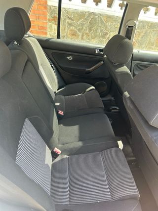 Volkswagen Golf 2003