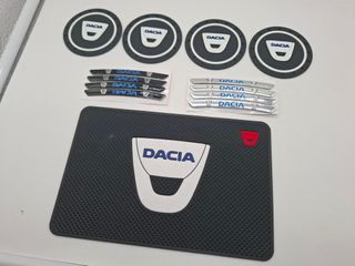Kit accessori Dacia 13 pezzi