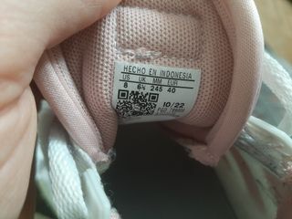 Lote Zapatillas Nike y Adidas Blancas Rosas a 5 €