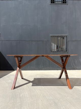 Mesa de madera para exterior