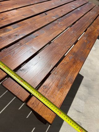 Mesa de madera para exterior