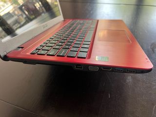 Portátil Asus Vivobook X540LA