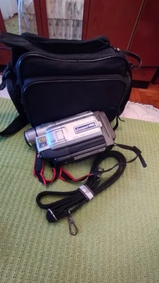 Videocámara JVC Compact VHS 400x Zoom