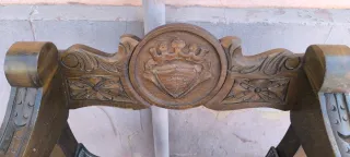 Jamuga de madera y cuero