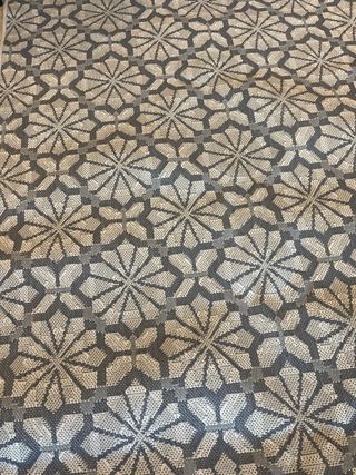 Alfombra grande beige y gris