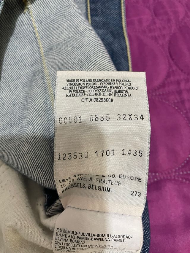 Bermuda Levi's Azul