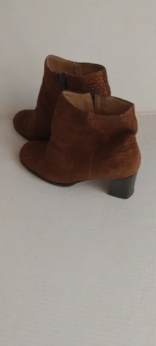 Botines Piel de Carpincho Marrones