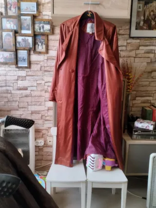 Gabardina fina color rosa/marrón metalizado
