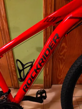 Bicicleta Rockrider ST100 Roja 27'5" de ruedas.