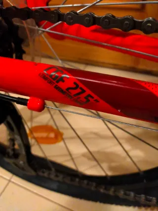 Bicicleta Rockrider ST100 Roja 27'5" de ruedas.