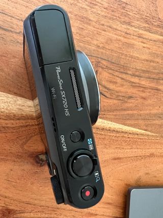 Cámara Canon SX720 HS + Funda + Cargador