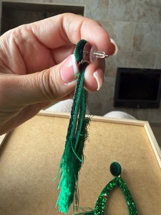 Pendientes verdes con flecos y glitter