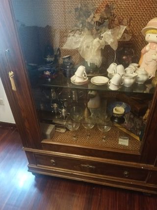Mueble antiguo colonial vitrina madera