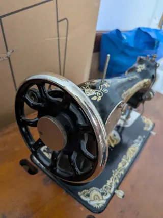 Máquina de coser Singer antigua