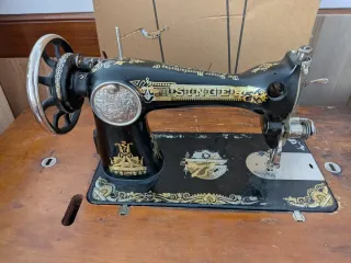 Máquina de coser Singer antigua