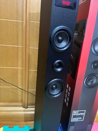 Altavoz Torre NGS SkyScraper Bluetooth 50W