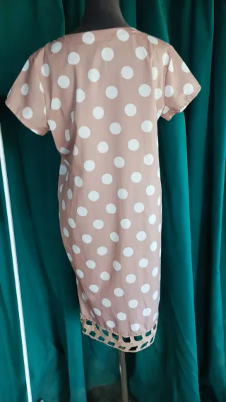 Vestido lunares beige y blanco