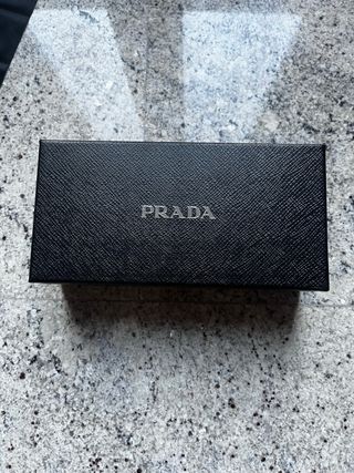 Occhiali da sole Prada rettangolari neri
