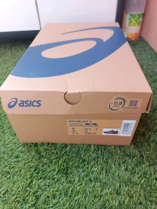 Zapatillas Asics Novablast 5 Moradas Coral