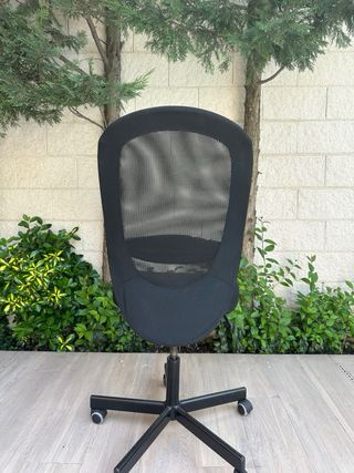 Silla de oficina negra