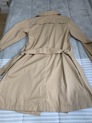 Gabardina de entretiempo beige