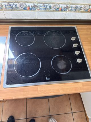 Cocina: Campana, Horno y Vitrocerámica