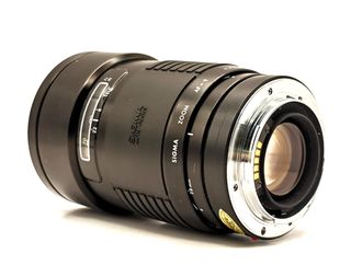 Sigma Zoom AF 28-200mm f/4-5.6 Sony A