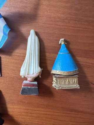 Lote de Vírgenes y Medallas Religiosas
