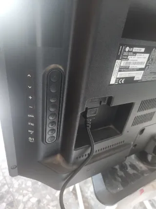 TV LG Negra 32 pulgadas