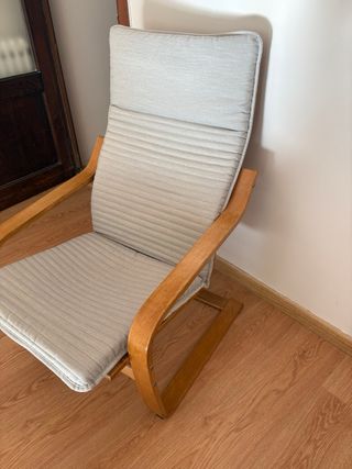 Sillón Ikea madera y tela beige