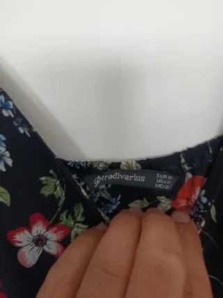 Mono corto floral Stradivarius