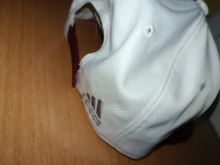 Gorra Adidas Bayern Múnich Blanca y Roja