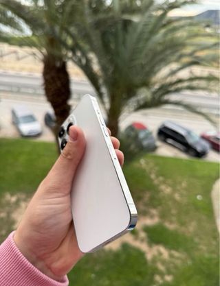 iPhone 13 Pro Max 93% bateria