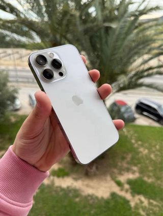 iPhone 13 Pro Max 93% bateria