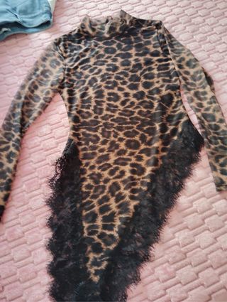 Camiseta leopardo con encaje