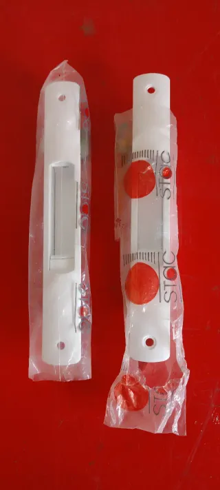 Cierres de ventana blancos