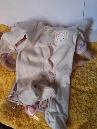 Bebé Reborn Vinilo/Tela + Accesorios