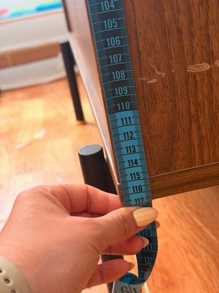 Cómoda 5 cajones madera y metal