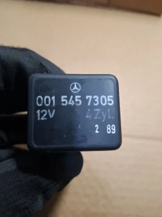 1 _ Relè Mercedes 0015457305 12V w123 w124 w201