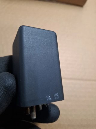 1 _ Relè Mercedes 0015457305 12V w123 w124 w201