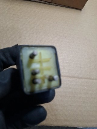 1 _ Relè Mercedes 0015457305 12V w123 w124 w201