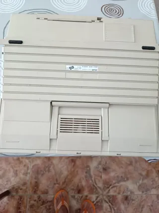 Máquina de escribir antigua.Solo venta en persona.