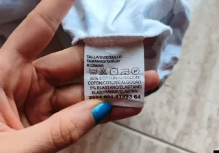 Vestido blanco y azul con mariposas