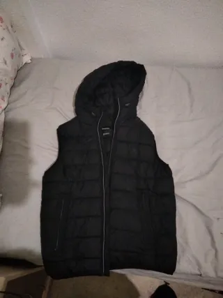 Chaqueta acolchada Bershka con capucha