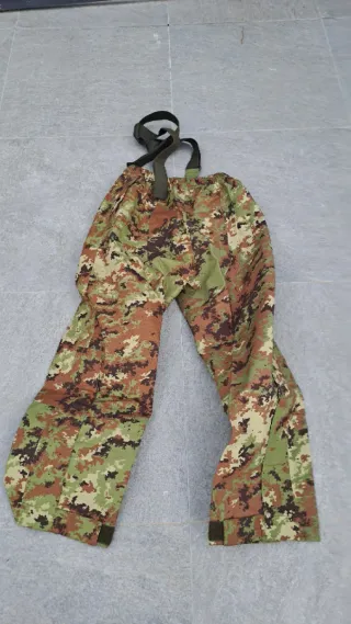Pantaloni  antipioggia e antivento militari tg 50